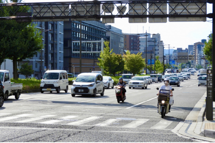 交通量が多い車道や交差点の計測